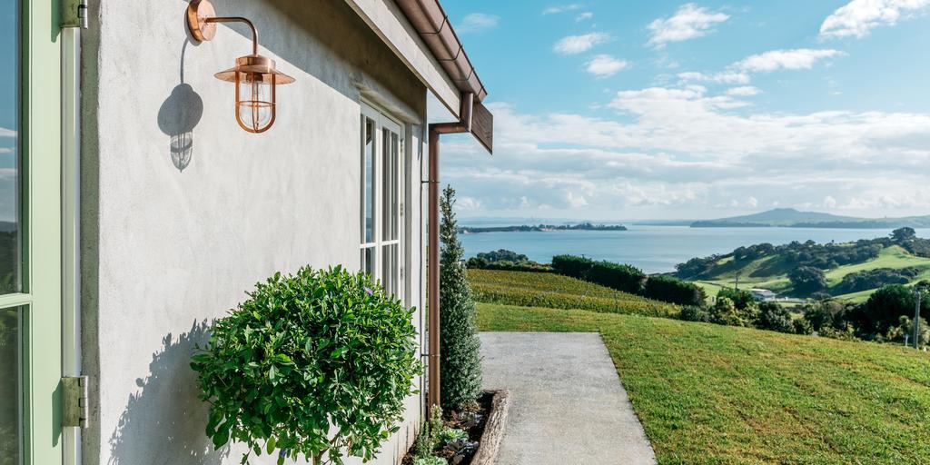 Mudbrick Cottages Oneroa Экстерьер фото